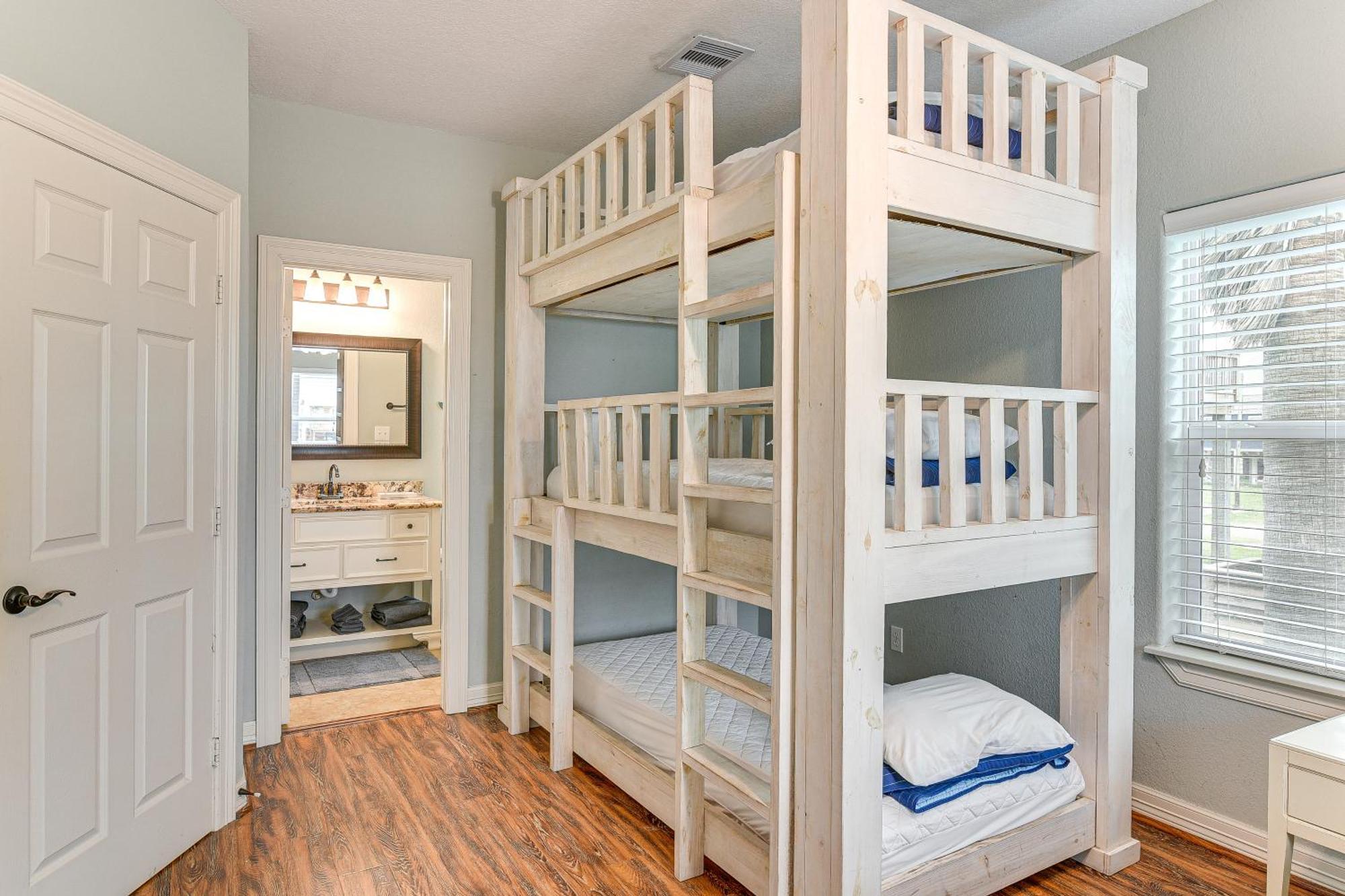 Large Group Gulf Retreat, Steps To Surfside Beach! エクステリア 写真