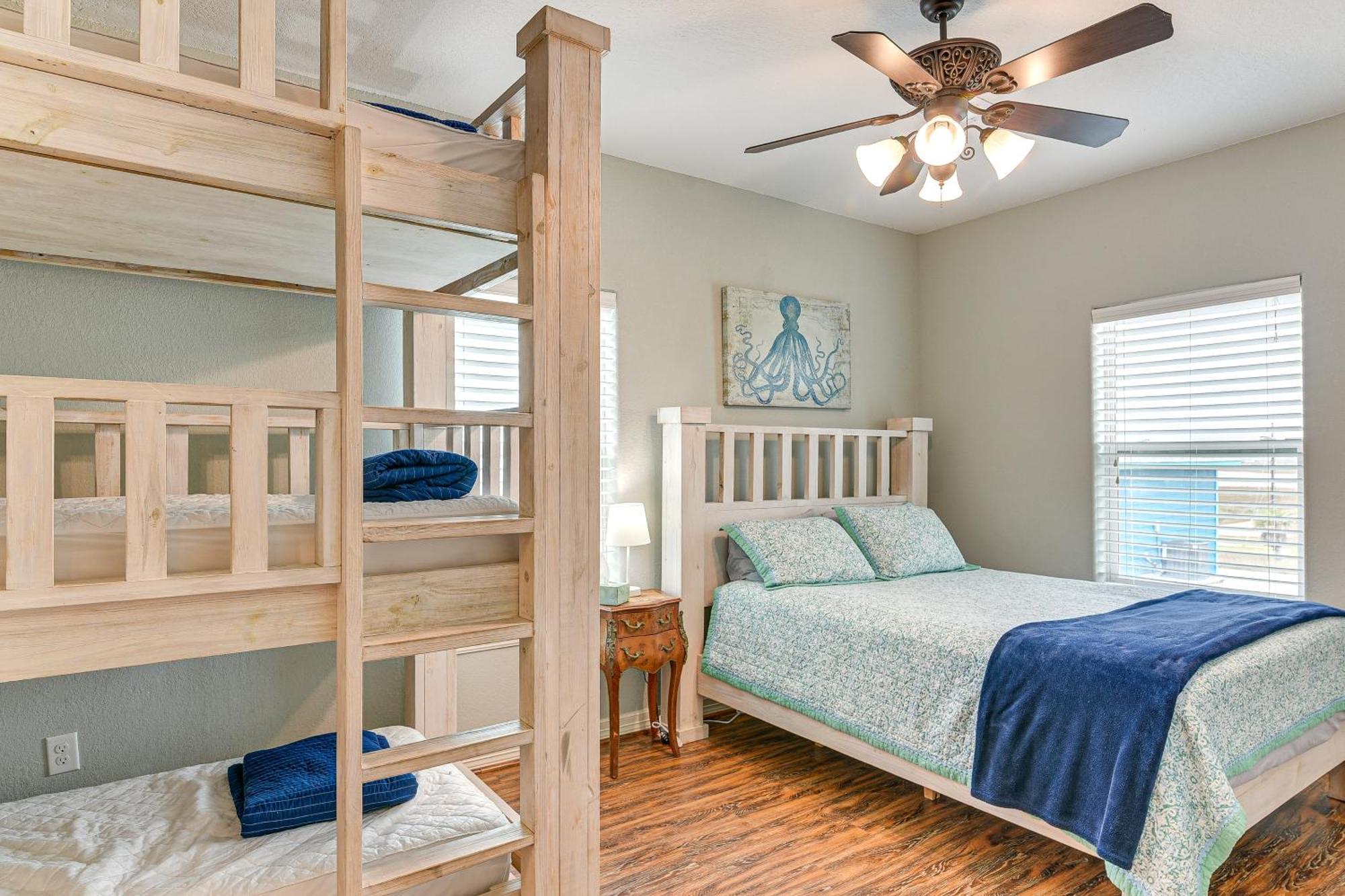 Large Group Gulf Retreat, Steps To Surfside Beach! エクステリア 写真