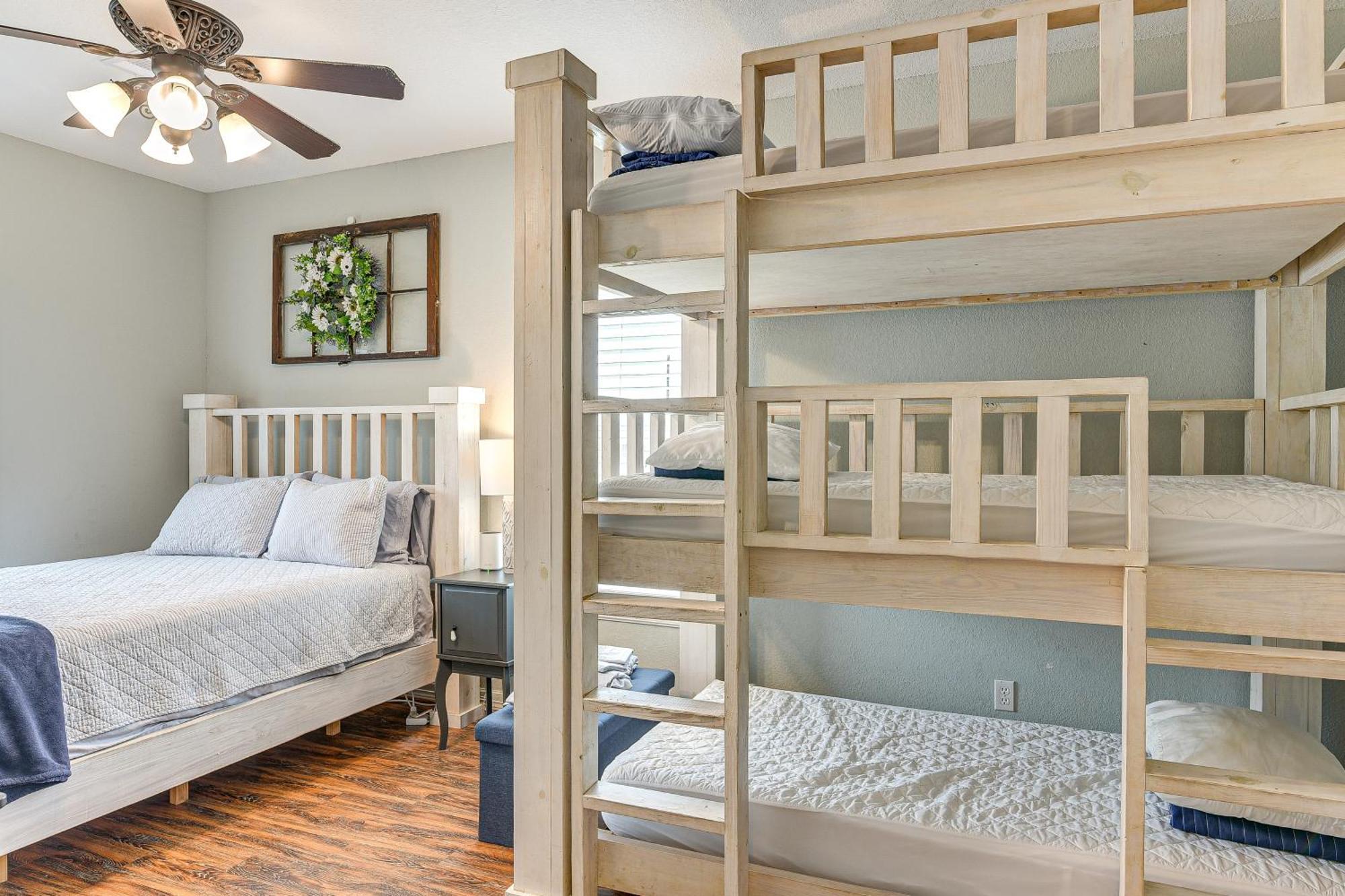 Large Group Gulf Retreat, Steps To Surfside Beach! エクステリア 写真